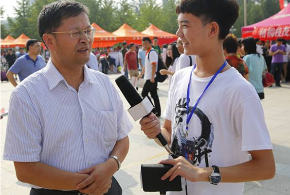 “聚散天涯 远航中国梦 南开大学毕业晚会浓情上演”